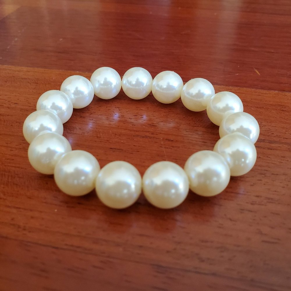 Claire's Pearl Stretch Bracelet